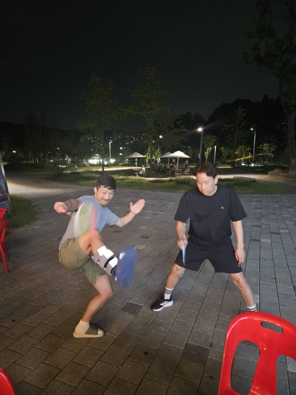 코트 밖에서도